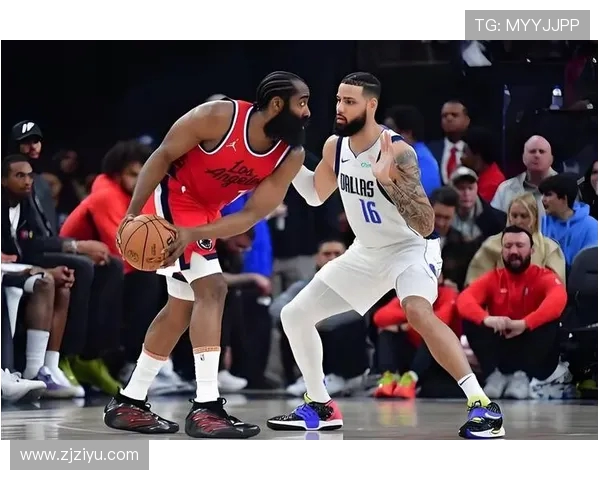 2000年湖人与快船的激烈对决回顾及其对洛杉矶篮球历史的影响分析